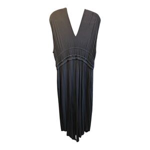Elegant Black Plunging Front & Back Pleated Jumpsuit with pockets